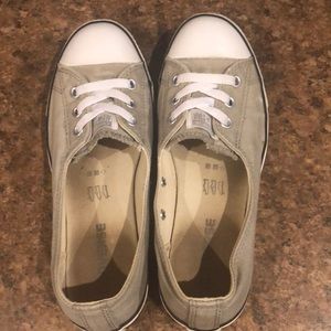 Converse slip on runners